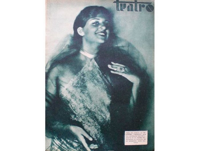 Portada de la revista Teatro (1933) con Tina de Jarque.