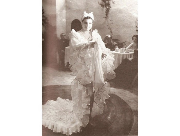 Fotograma de la película “Carne de fieras”, con Tina de Jarque y su mítica actuación en el cabaret (rodada en julio, 1936).
